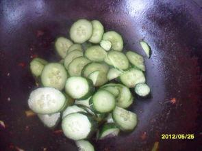 吃瓜人的做法视频,跟随镜头体验独特吃瓜乐趣