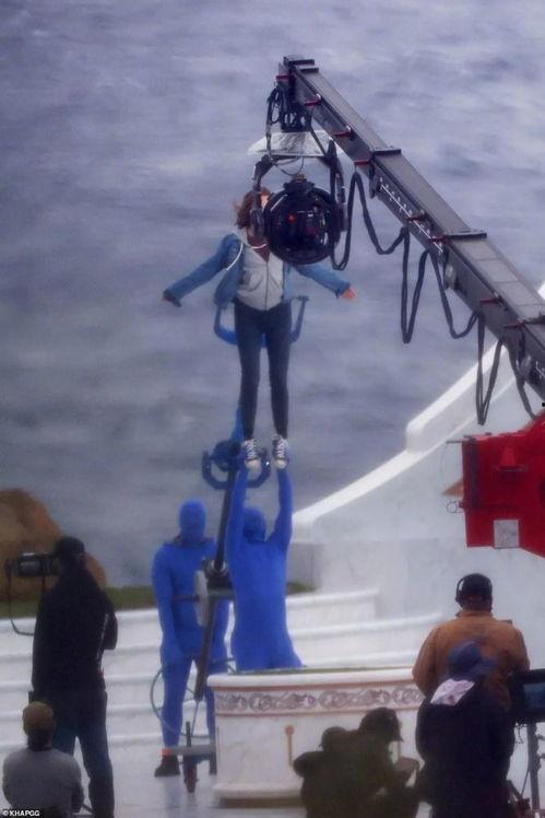 雷神4女武神吃瓜视频,揭秘幕后花絮，吃瓜观众直呼过瘾！